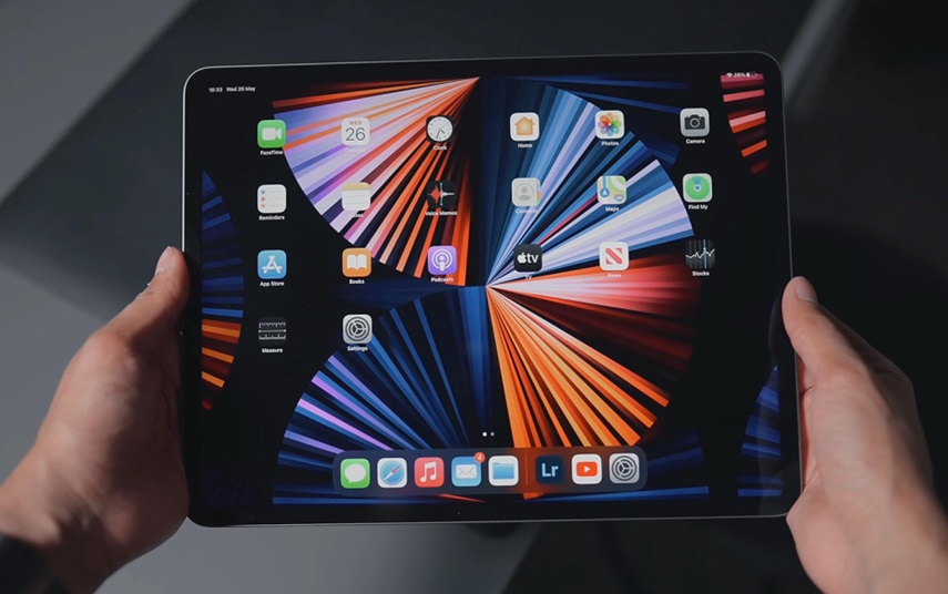 ipad Использование бу Айпада в образовании и развлечениях: Преимущества и Особенности - ipad